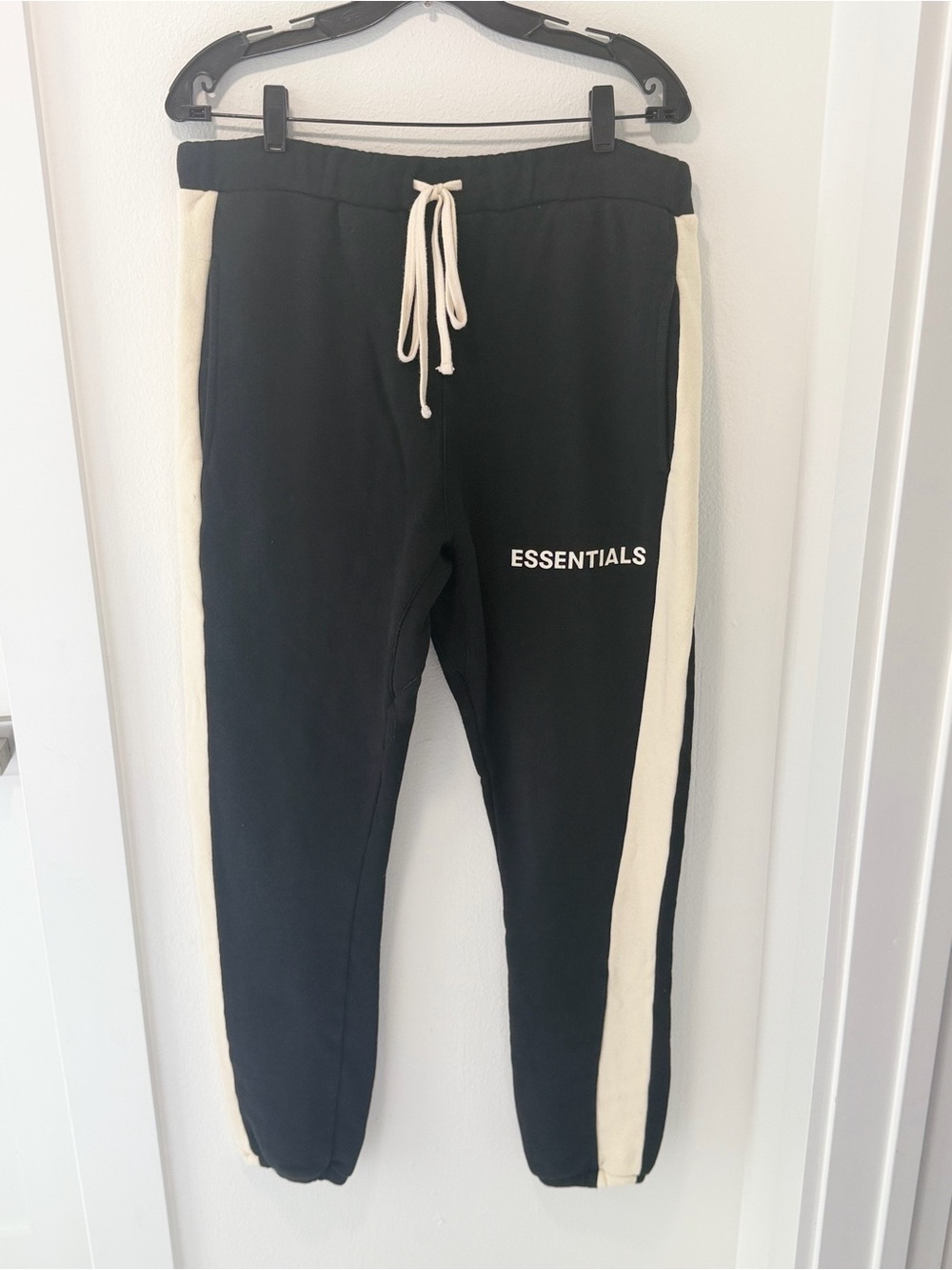 Fear of God Essentials Side Stripe Sweatpants Black Cream Medium M FOG Sweats